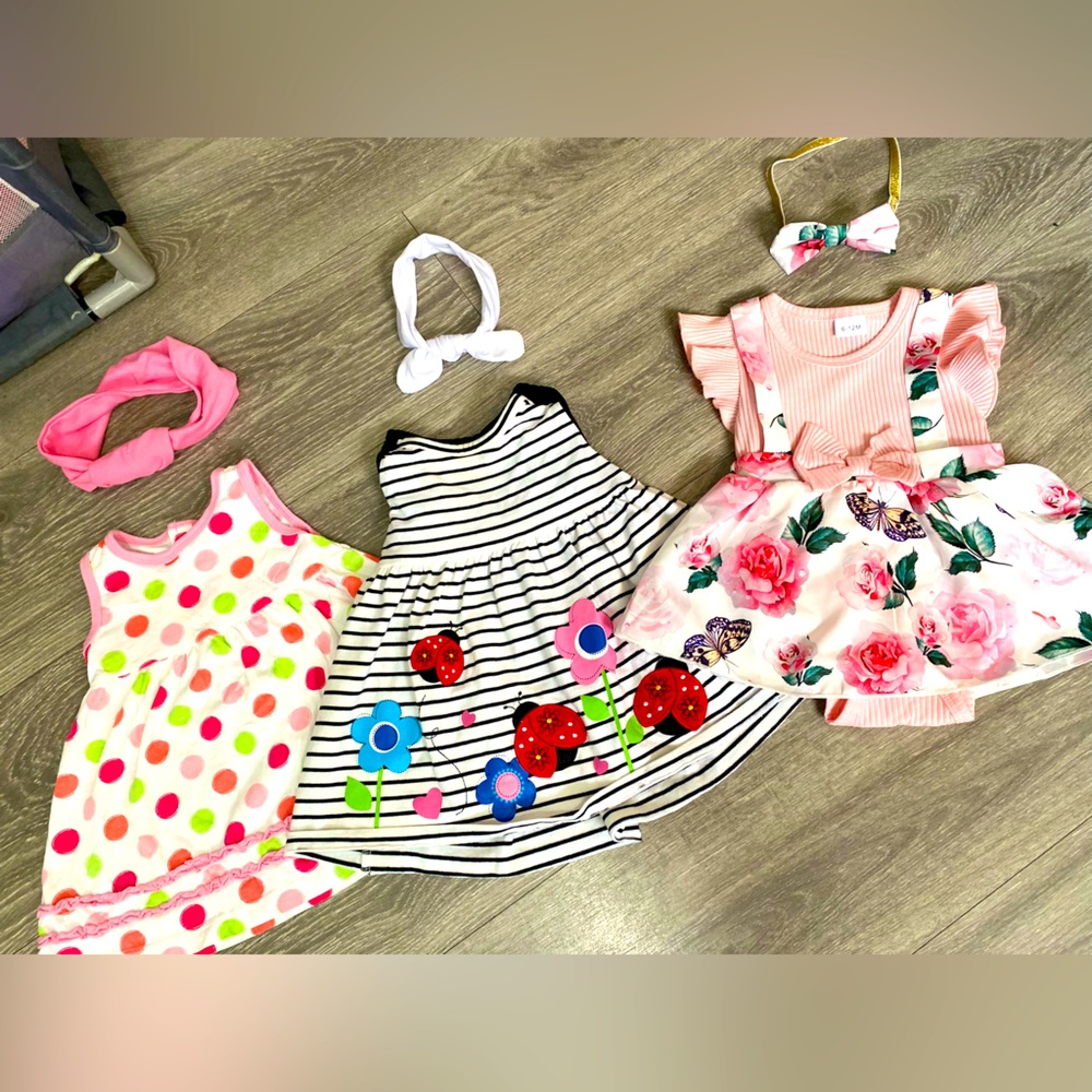3 Babygirl summer dresses with matching headbands. Size 6-12 Months🌻